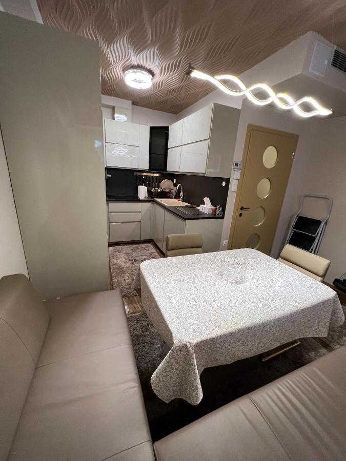 Parizsi Udvar Premium Apartman Apartment Debrecen Ngoại thất bức ảnh