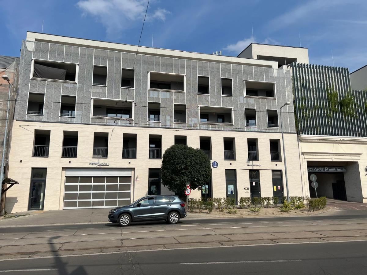 Parizsi Udvar Premium Apartman Apartment Debrecen Ngoại thất bức ảnh